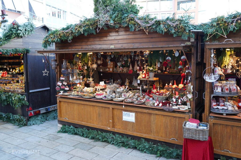 シュツットガルトのクリスマスマーケットのお店