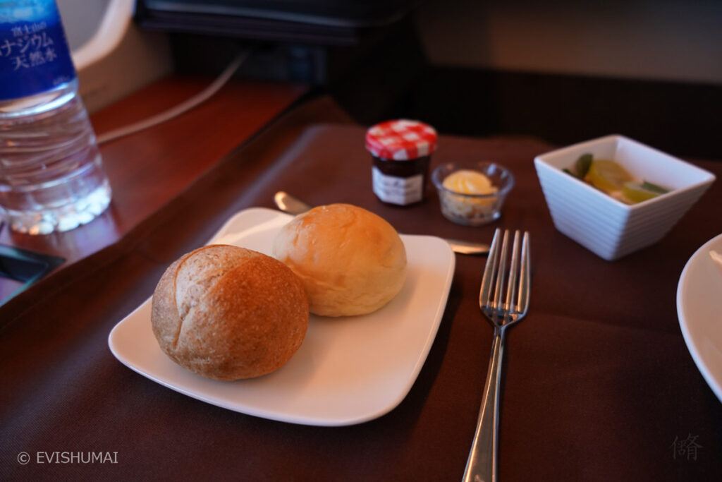 JALファーストクラスの朝食